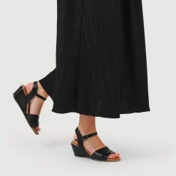 Adjustable Buckle Wedges - Black
