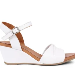 Adjustable Buckle Wedges - White