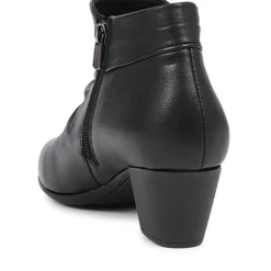 Block-Heeled Ankle Boots - Black
