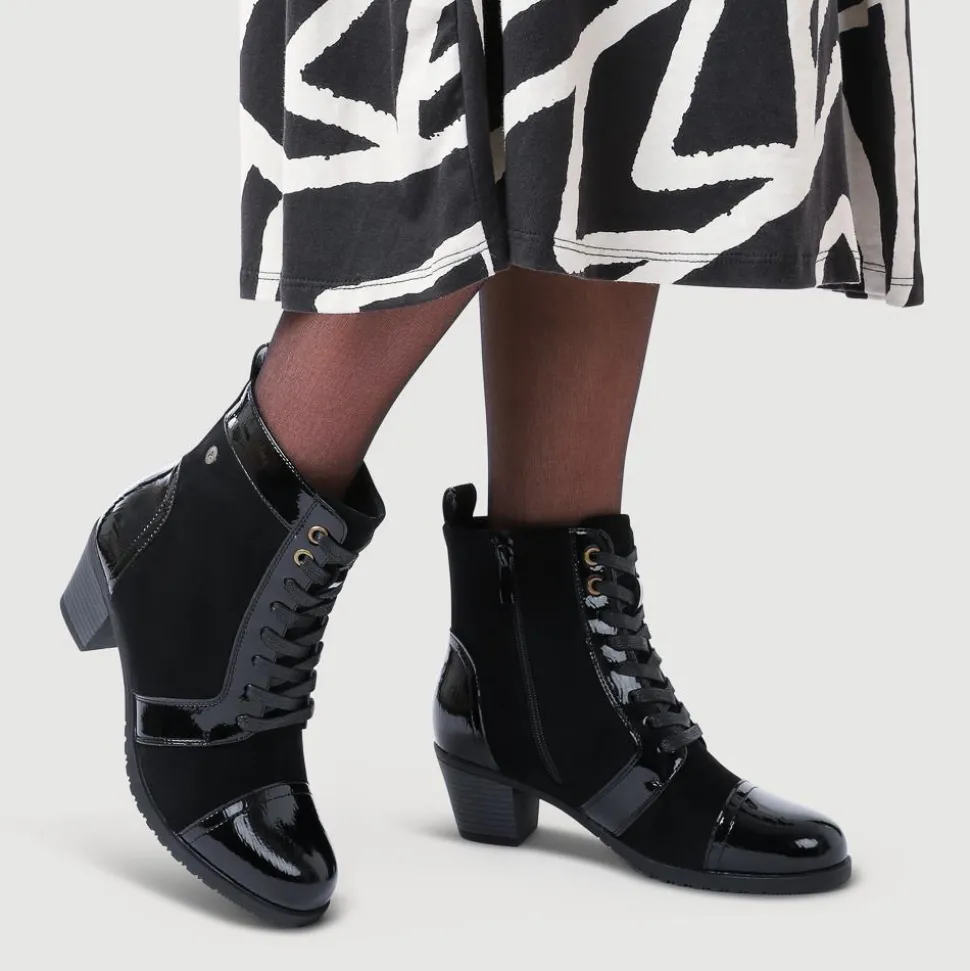 Block-Heeled Ankle Boots - Black