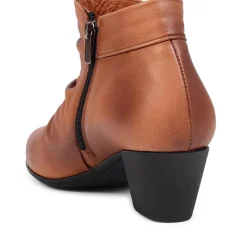 Block-Heeled Ankle Boots - Tan