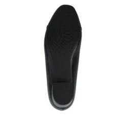 Block Heeled Chain Embellished Pumps - Black