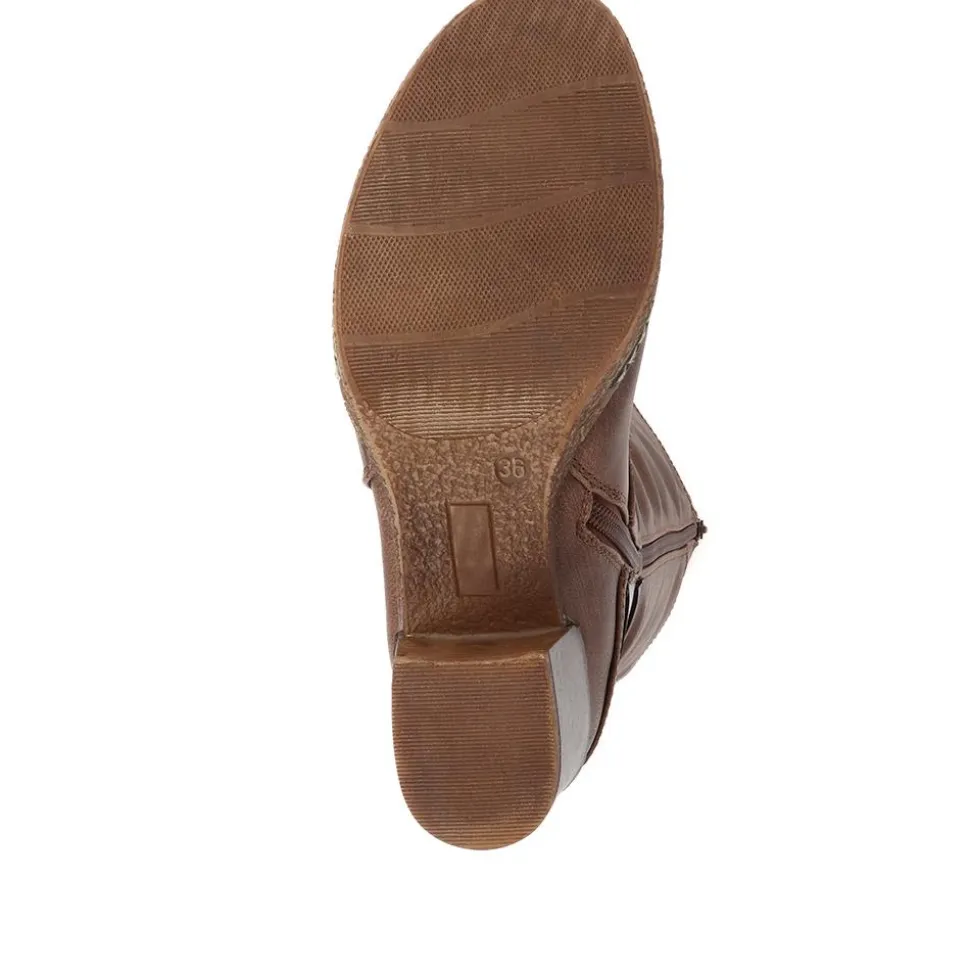 Block-Heeled Long Boots - Brown
