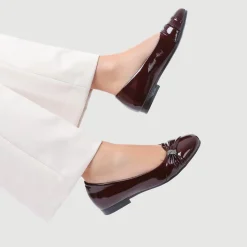 Bow-Detailed Heeled Ballet Pumps - Burgundy Patent