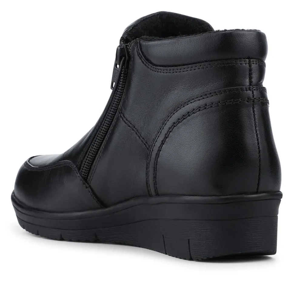 Breathable Leather Water Resistant Boots - Black