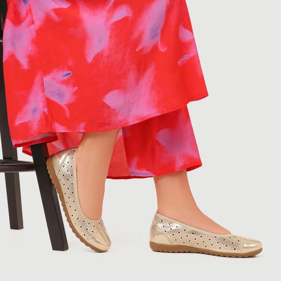Breathable Lightweight Pumps - Gold