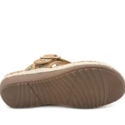 Buckle Detail Fabric Toe Post Sandals - Tan Multi