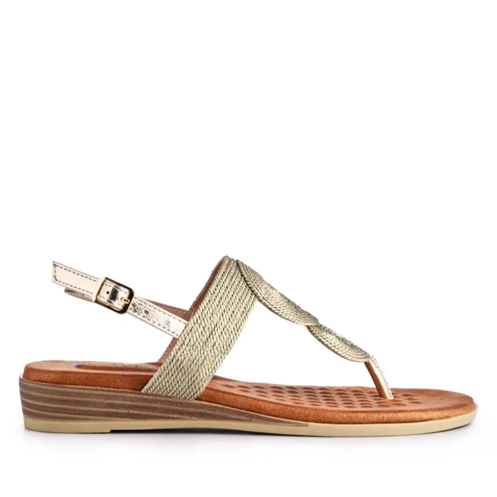 Buckled Toe Post Sandals - Gold