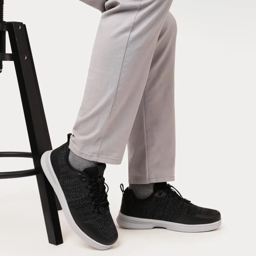 Bungee-Laced Memory Foam Shoes - Black