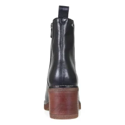 Contemporary Comfort Boots EE Fit - Black Tumbled Leather