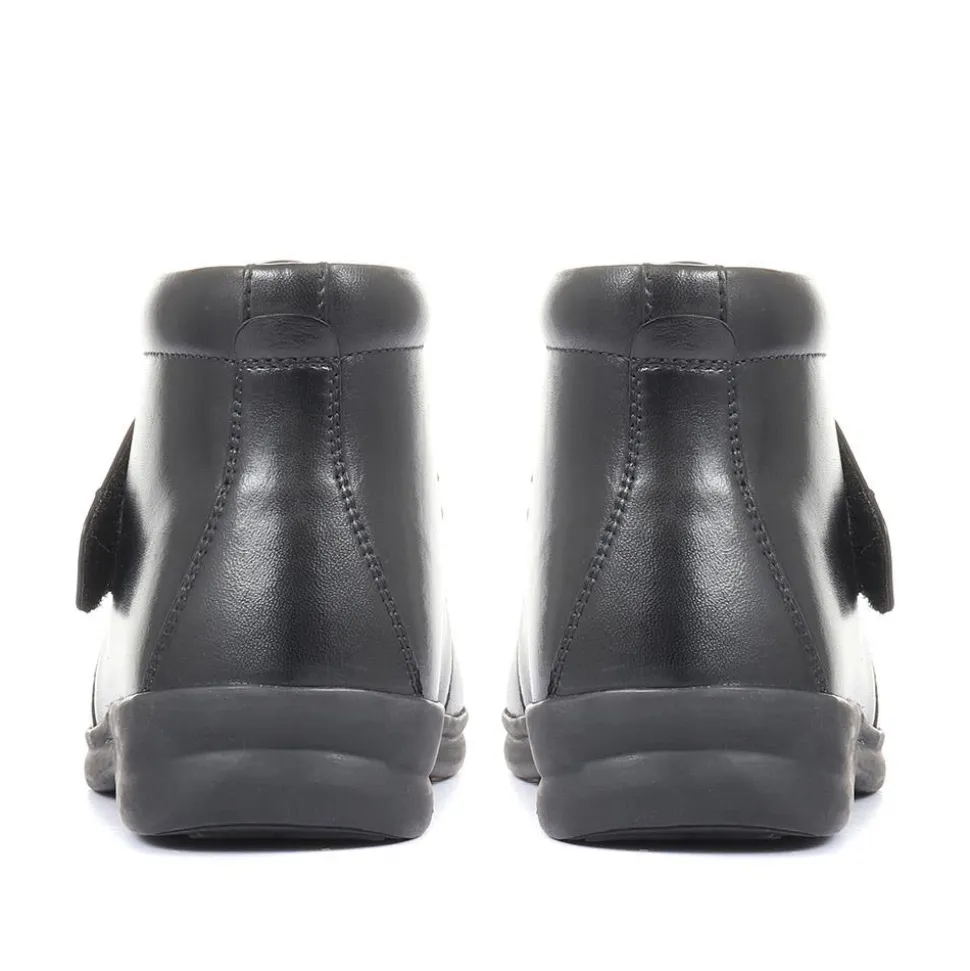 Elysa Touch Fastening Shoe - Black