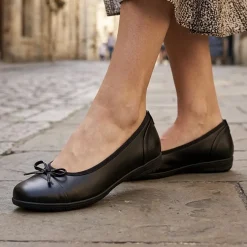 Flat Ballet Shoes - Black