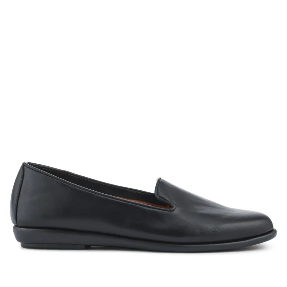 Flat-Soled Casual Slip-On Shoes - Black