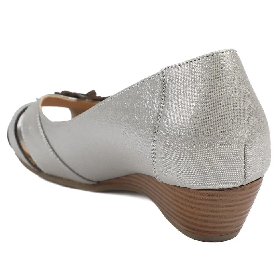 Flower Detail Peep Toe Wedge Pumps - Metallic