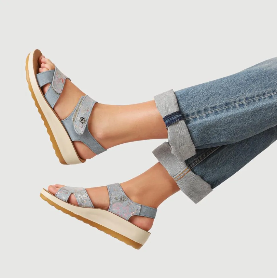 Fly Flot Dual Fastening Leather Sandals - Beige