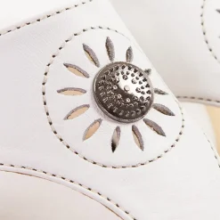 Fly Flot Leather Toe Post with Metal Centre Stud - White