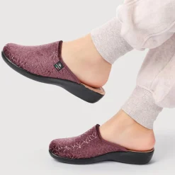 Fly Flot Self Moulding Velour Mules - Plum