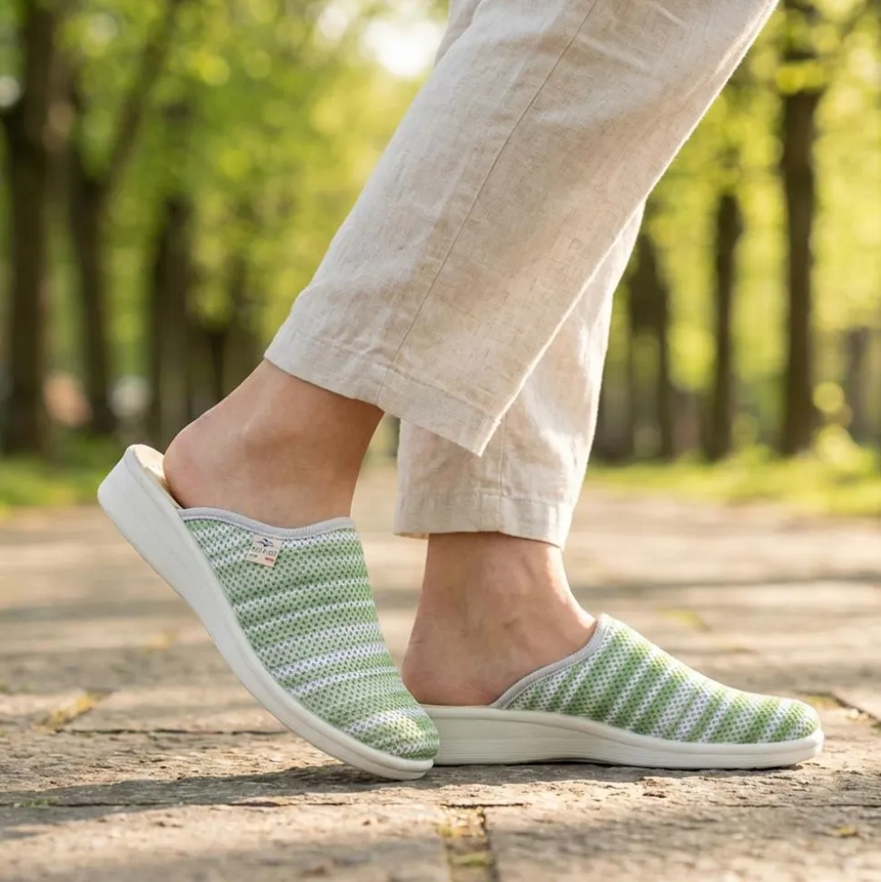 Fly Flot Wide Fit Anatomic Clogs - Green