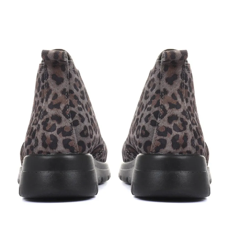 Fly Flot Wide Fit Leopard Print Chelsea Boots - Grey Leopard