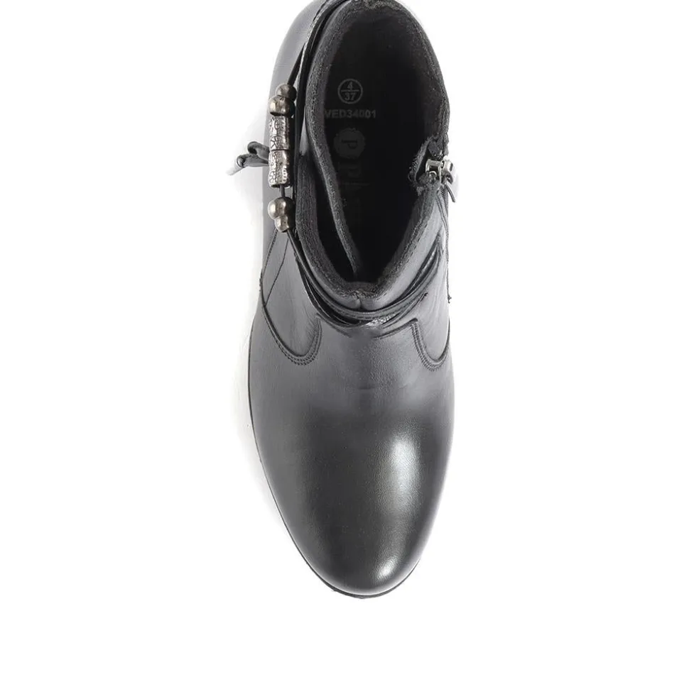 Heeled Leather Ankle Boots - Black
