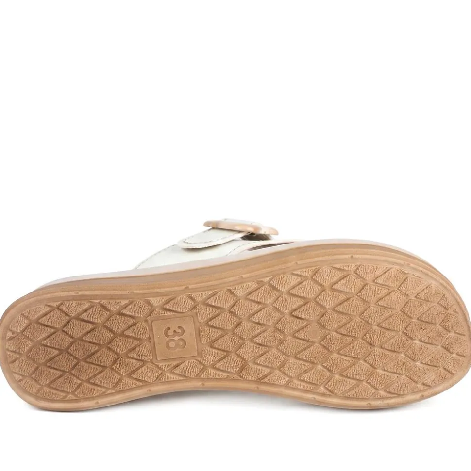 Inblu Buckle Fasten Toe Post Sandals - White