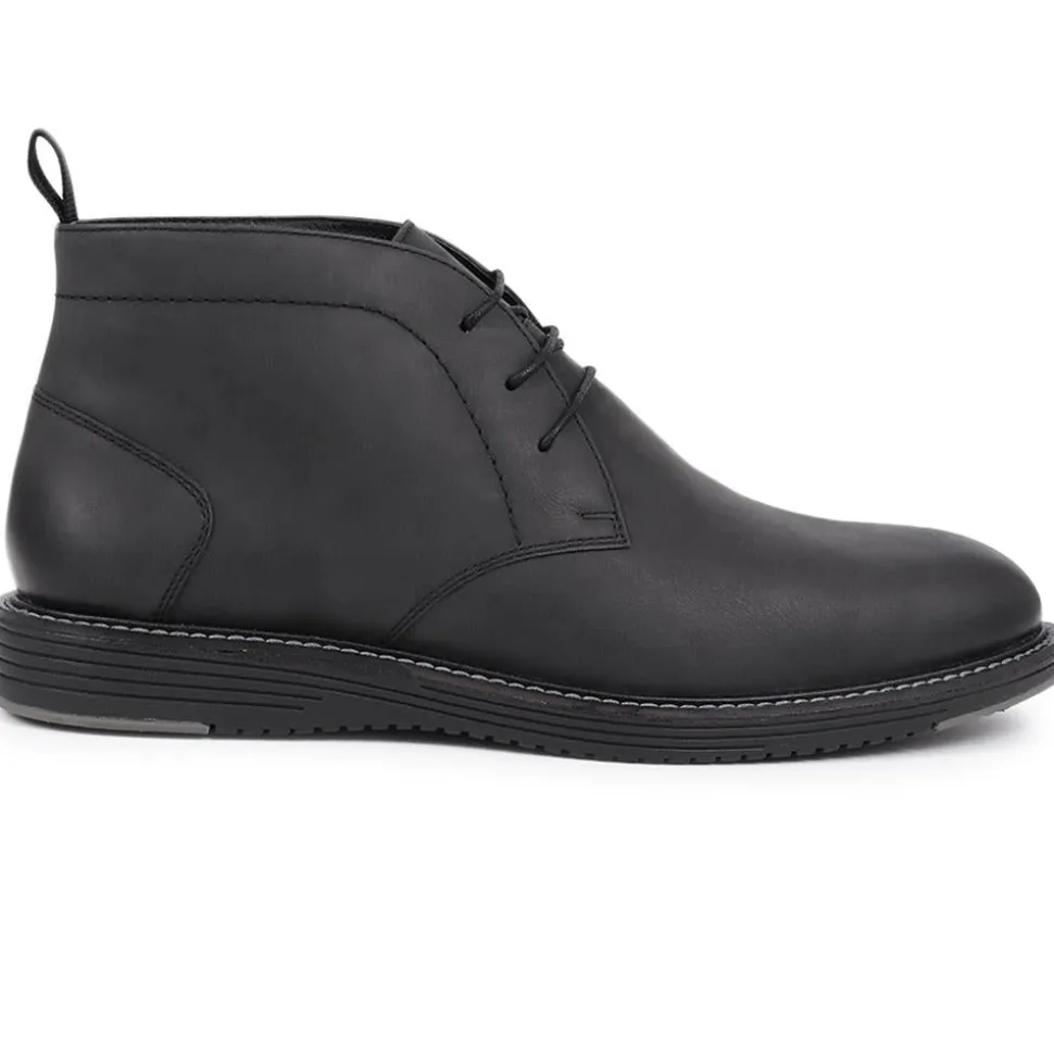 Lace-Up Chukka Boots - Black