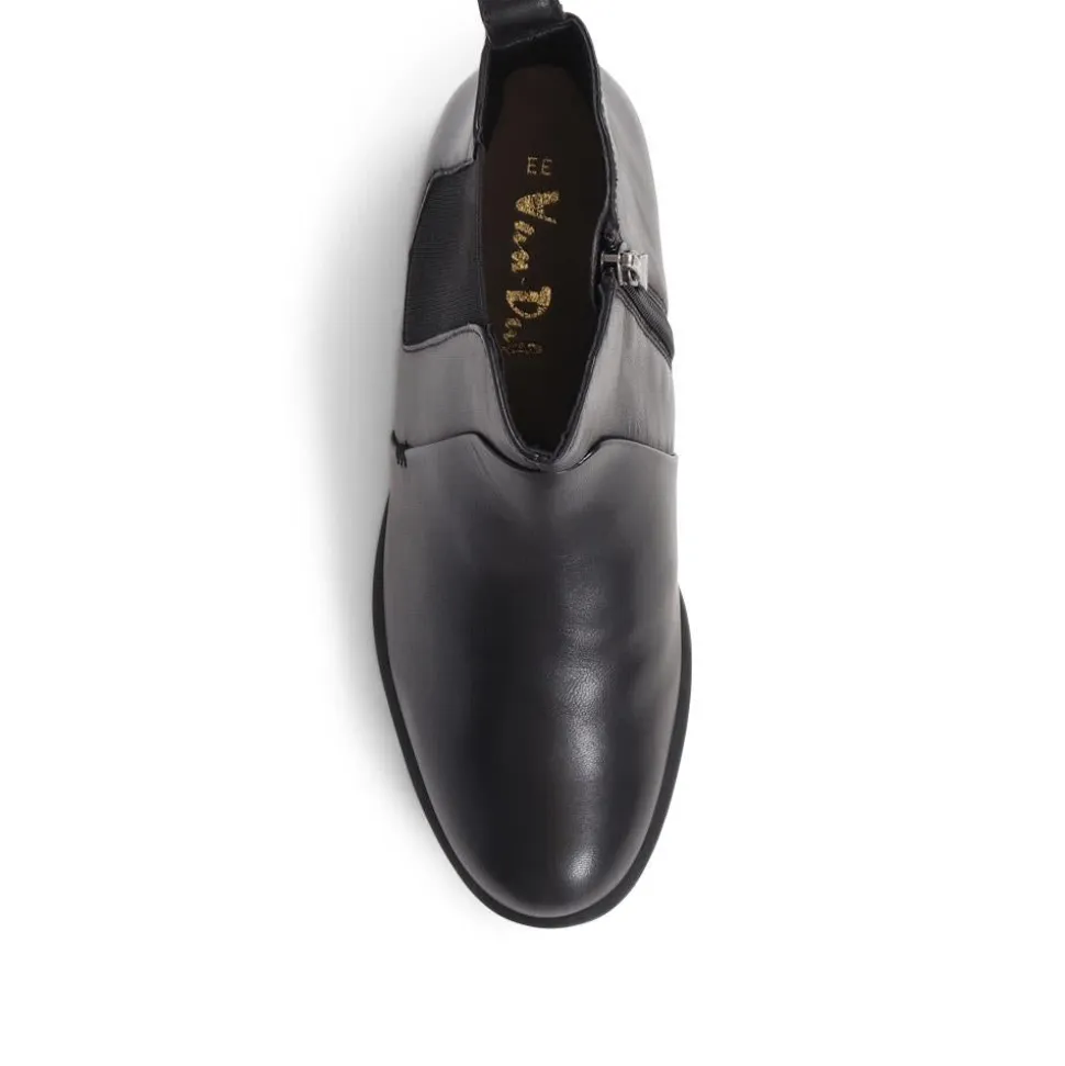 Leather Ankle Boots - Black
