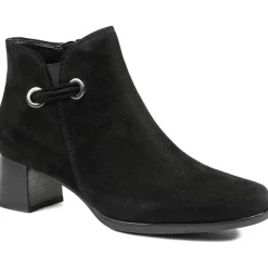 Leather Ankle Boots With Block Heel - Black