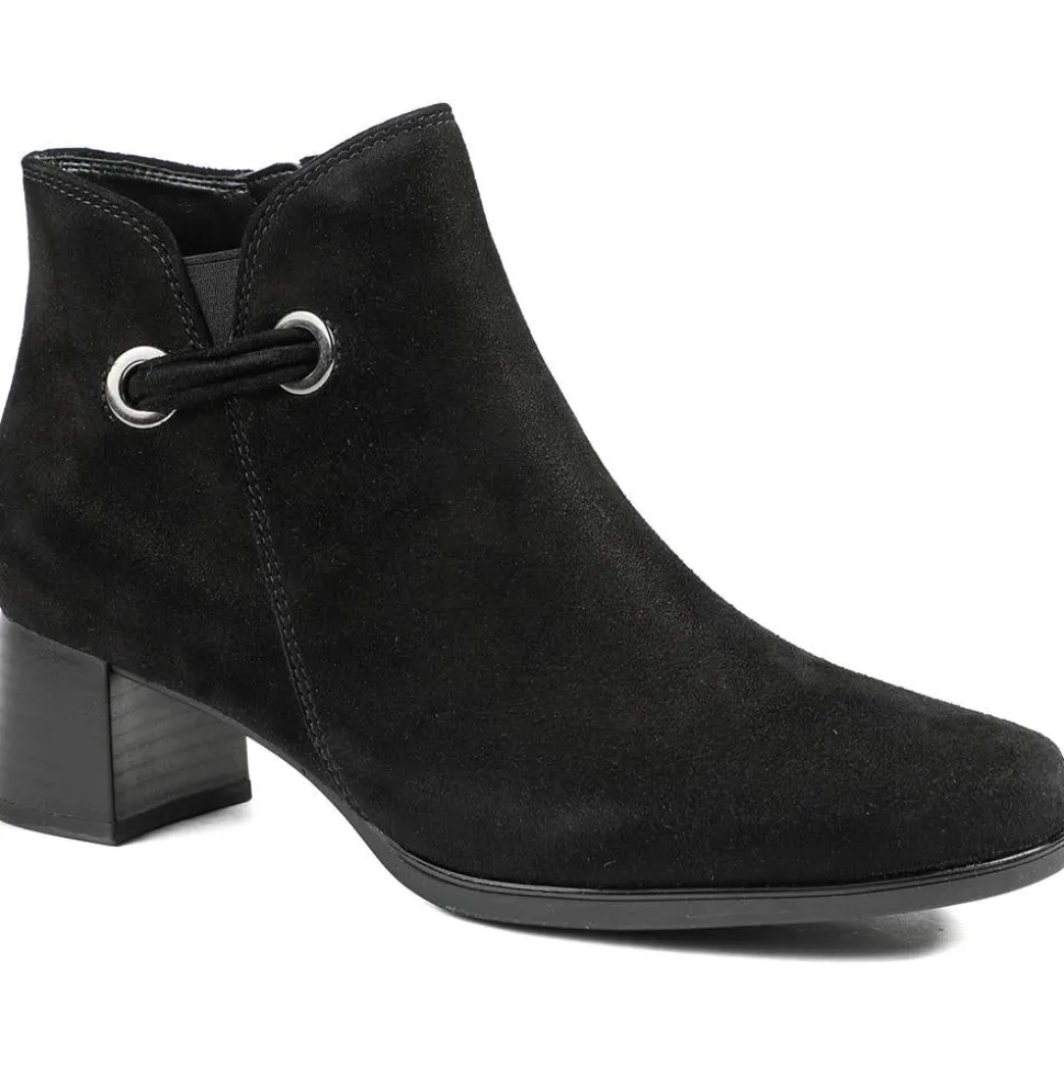 Leather Ankle Boots With Block Heel - Black
