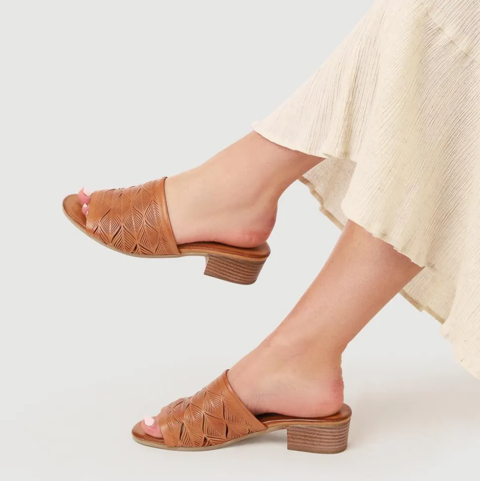 Leather Block-Heeled Mules - Tan