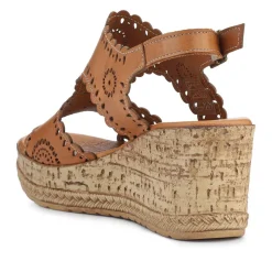 Leather Buckle-Fastening Wedge Sandals - Tan