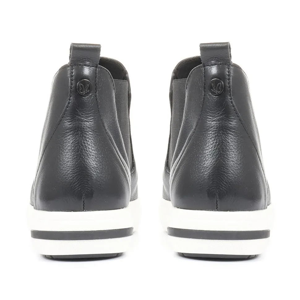 Leather Chelsea Boots - Black