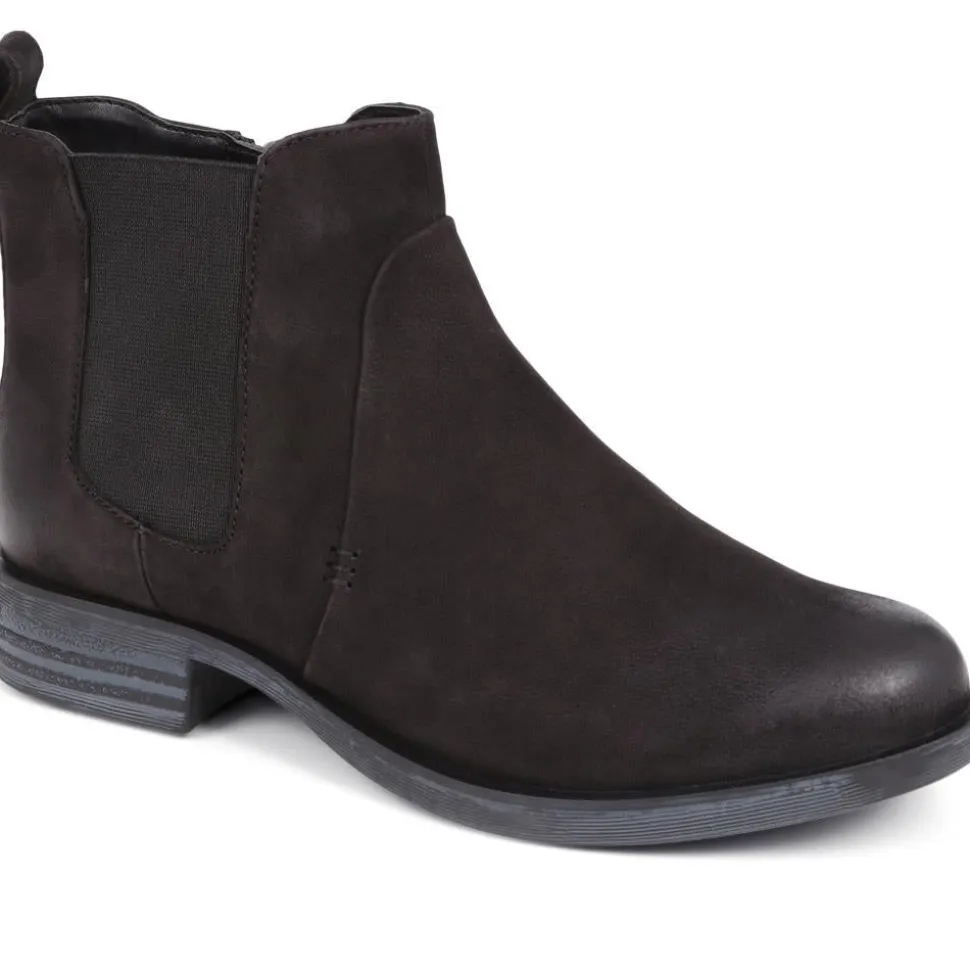 Leather Chelsea Boots - Black Nubuck