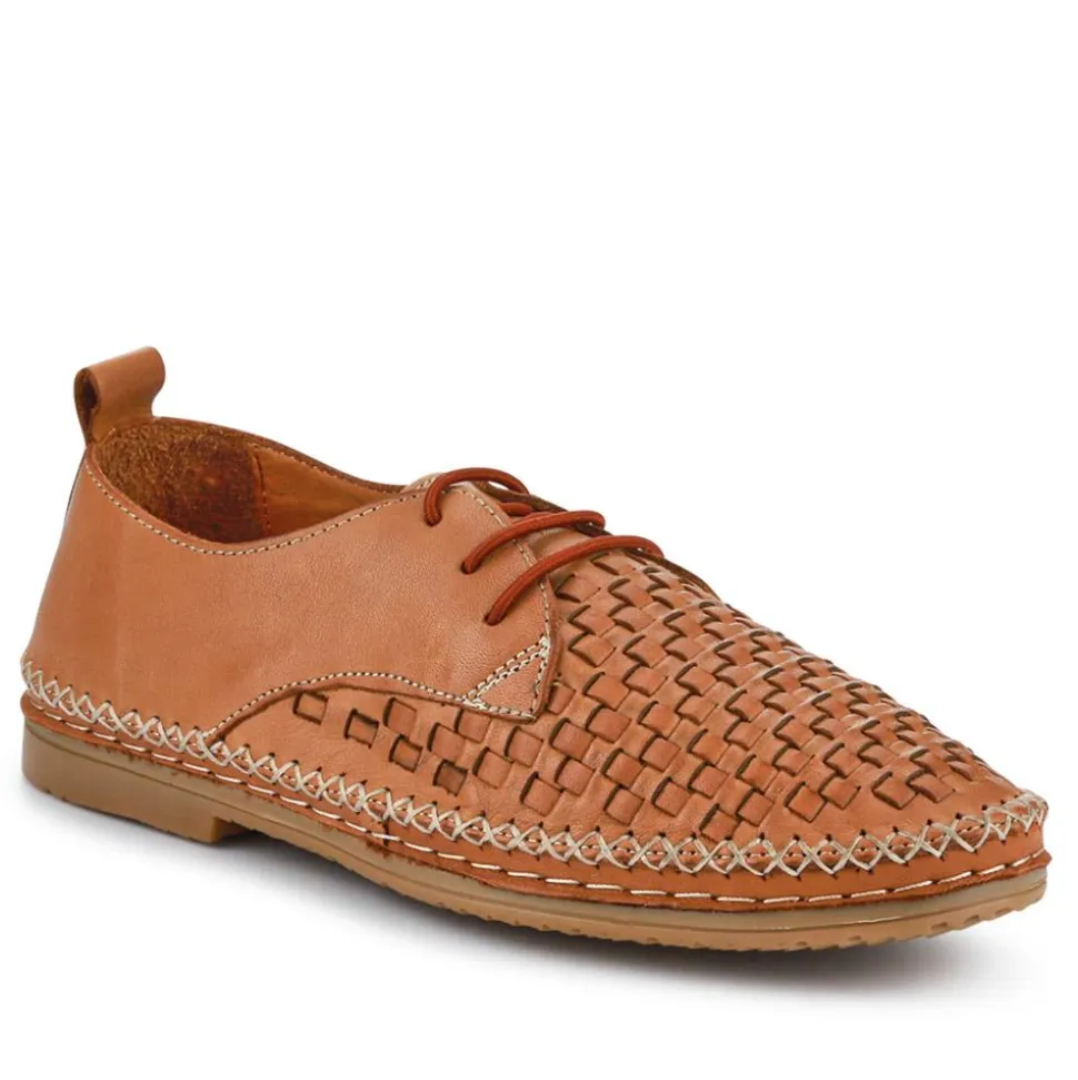 Leather Lace-Up Shoes - Tan