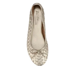 Lightweight Leather Pumps - Gold