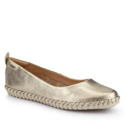 Lightweight Leather Pumps - Gold