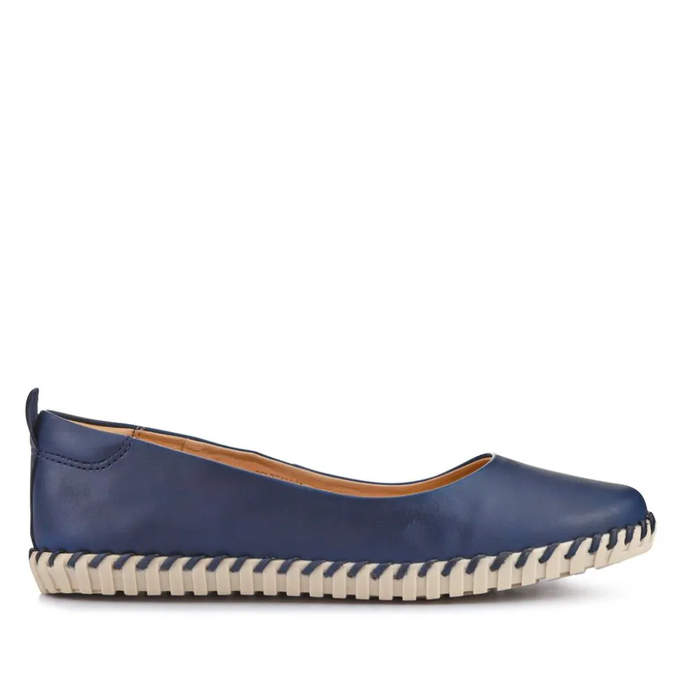 Lightweight Leather Pumps - Navy