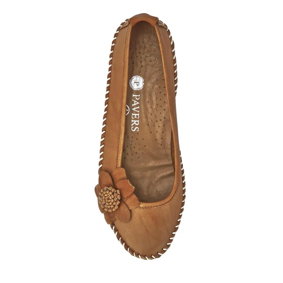 Lightweight Leather Pumps - Tan
