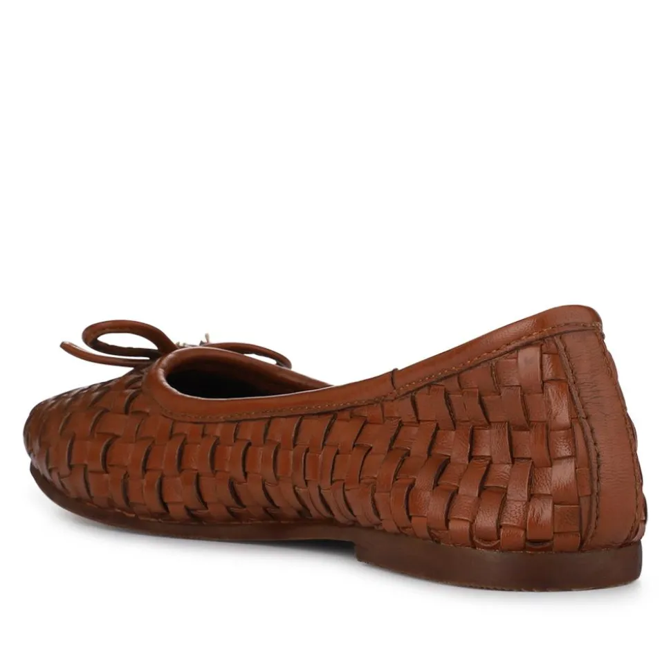 Lightweight Leather Pumps - Tan