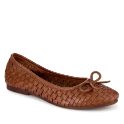 Lightweight Leather Pumps - Tan