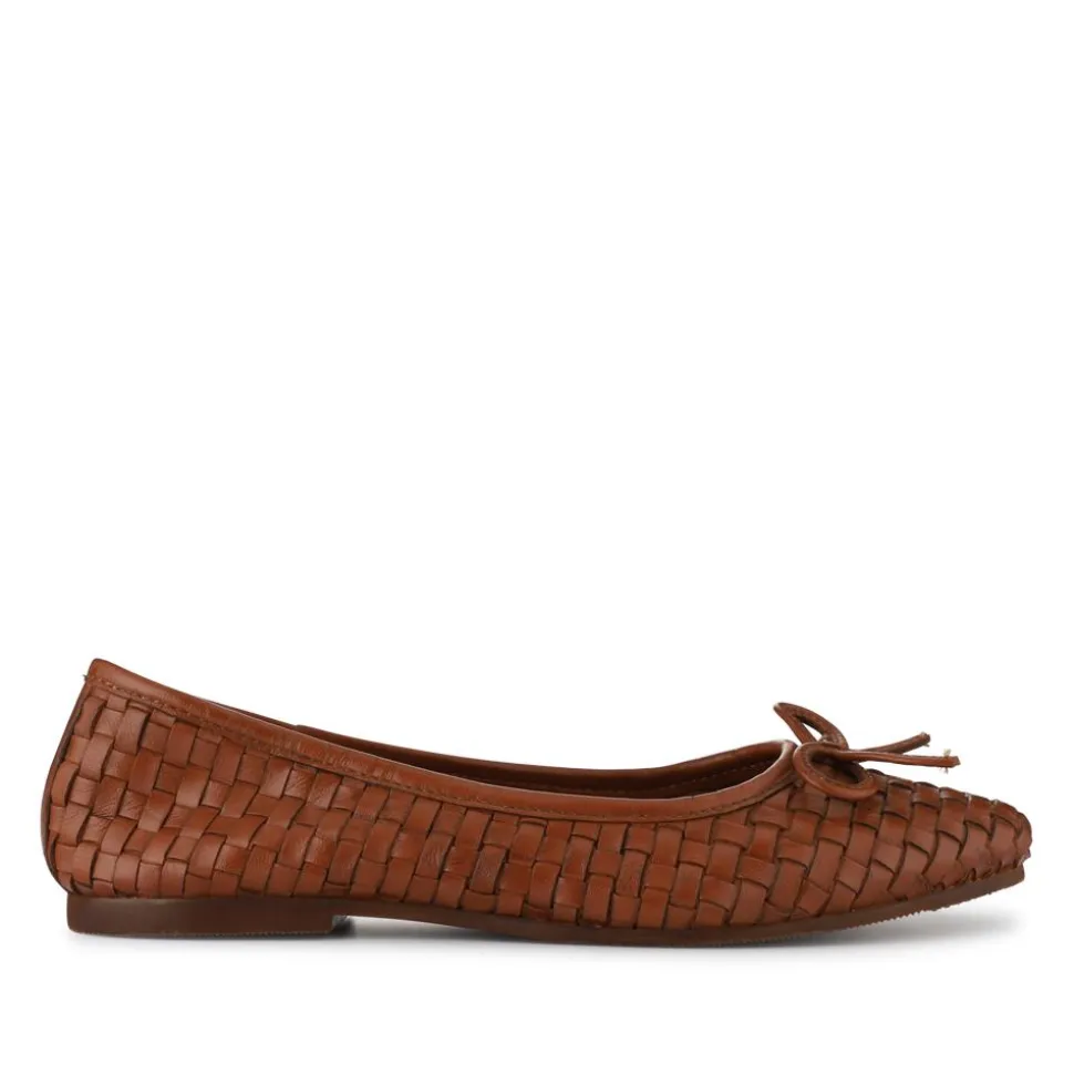 Lightweight Leather Pumps - Tan