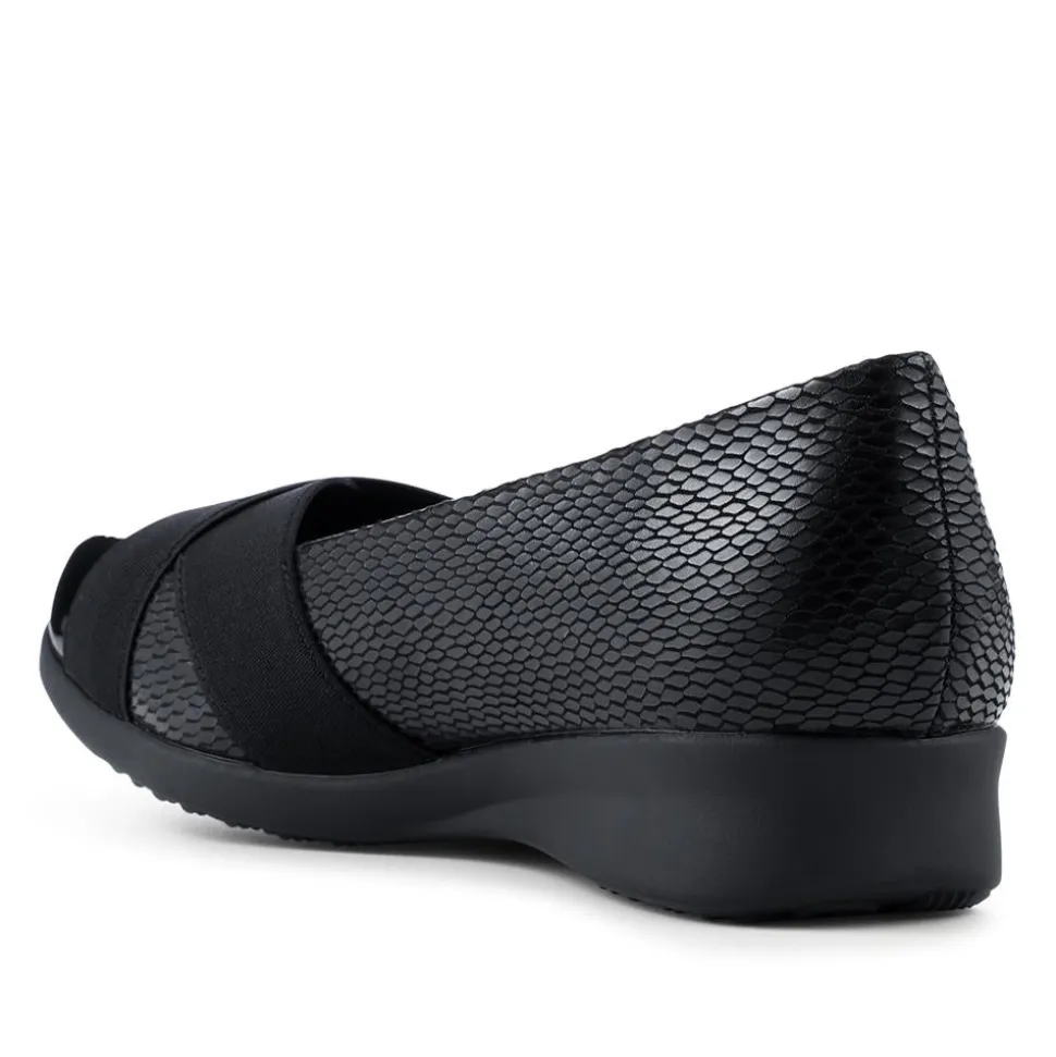 Lightweight Wedge Heel Slip On Shoes - Black-Black Patent