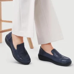 Loretta Smart Leather Loafers - Navy
