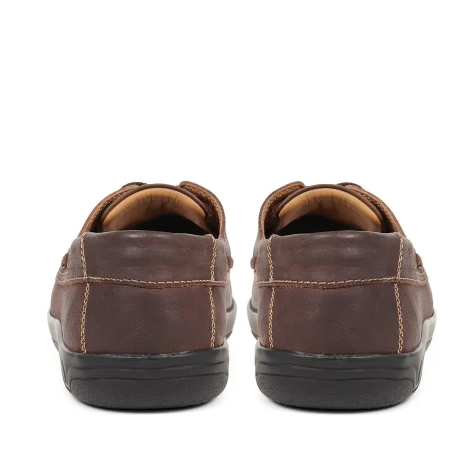 Maximus Extra Wide Leather Boat Shoes - Brown