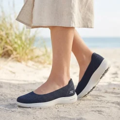 Skechers Breathable Cushioned Pumps - Navy