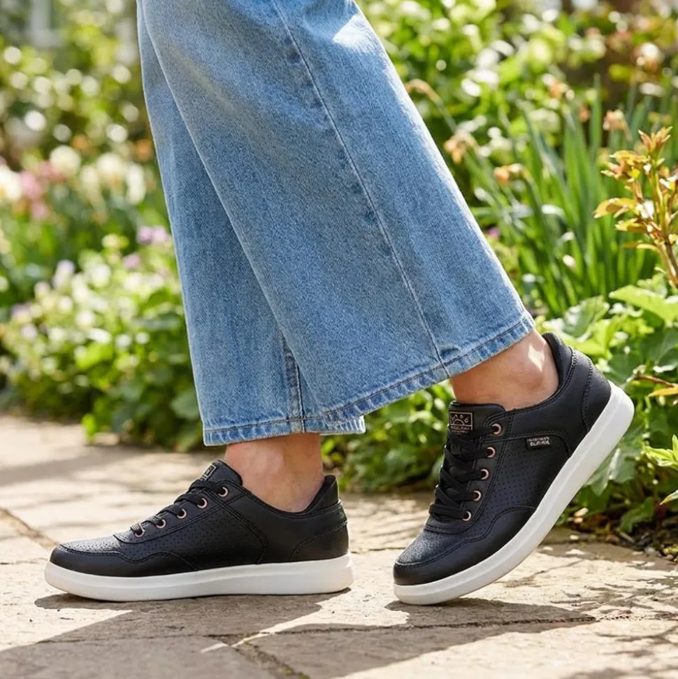 Skechers Slip-ins: BOBS D'Vine Trainers - Black