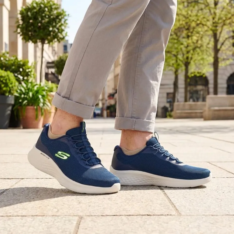 Skechers – Wide Fit SKECH-LITE PRO Trainers. - Navy