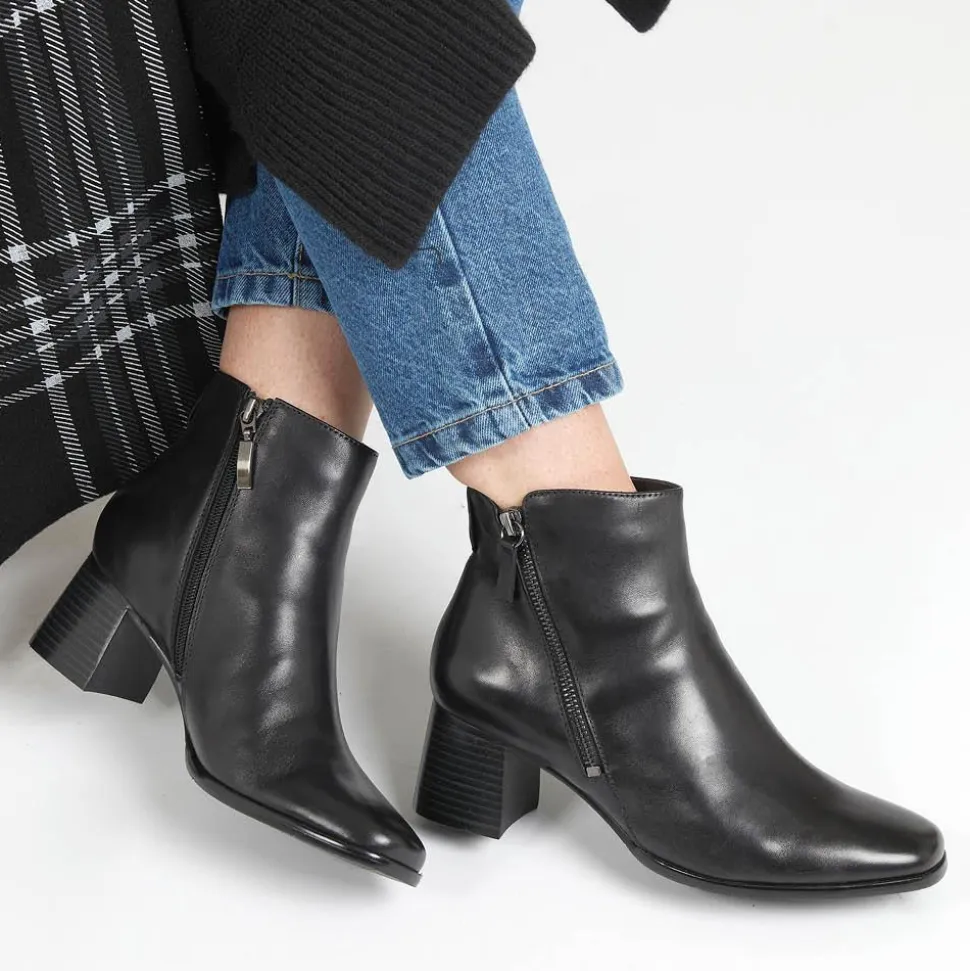 Sylvana Block Heel Ankle Boots - Black