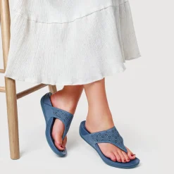Tall-Heeled Toe-Post Sandals - Blue