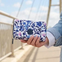 Tri-Fold Purse - White Floral